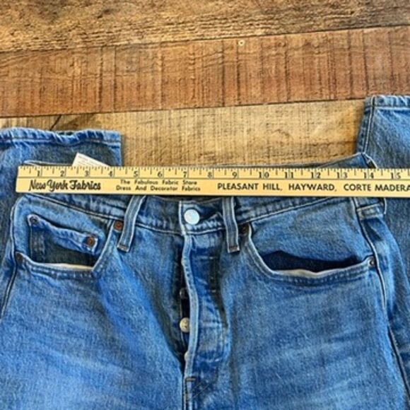 Levi's Premium Women's 501 Jeans Size 28 x 30 Slim Leg Button Fly - Picture 7 of 12